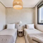 Apartment Penthouse In Met Zeezicht, Jacuzzi & Zwembad