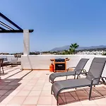 Penthouse In Met Zeezicht, Jacuzzi & Zwembad * Estepona