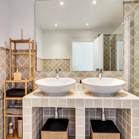 Appartement Penthouse In Met Zeezicht, Jacuzzi & Zwembad Estepona
