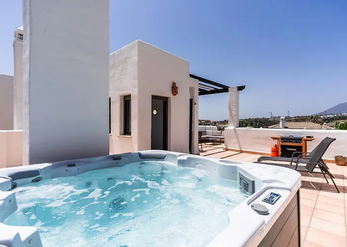 Lägenhet Penthouse In Met Zeezicht, Jacuzzi & Zwembad