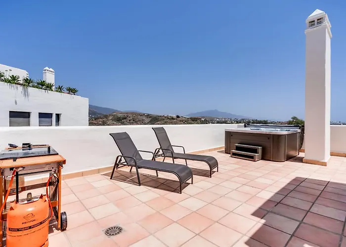 Appartement Penthouse In Met Zeezicht, Jacuzzi&zwembad Estepona